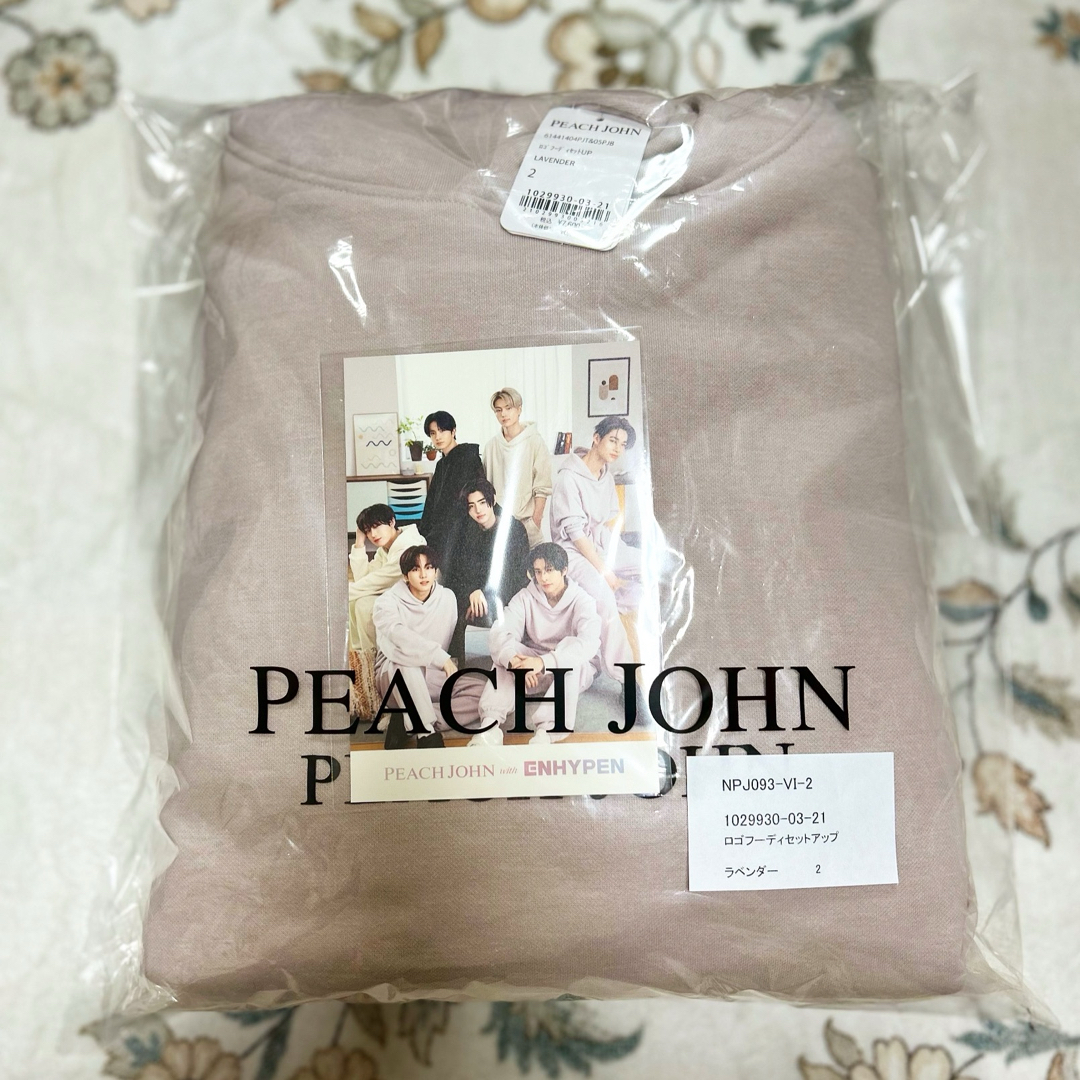 PEACH JOHN(ピーチジョン)の新品【PEACH JOHN】ENHYPENロゴフーディセットアップ ルームウェア レディースのルームウェア/パジャマ(ルームウェア)の商品写真