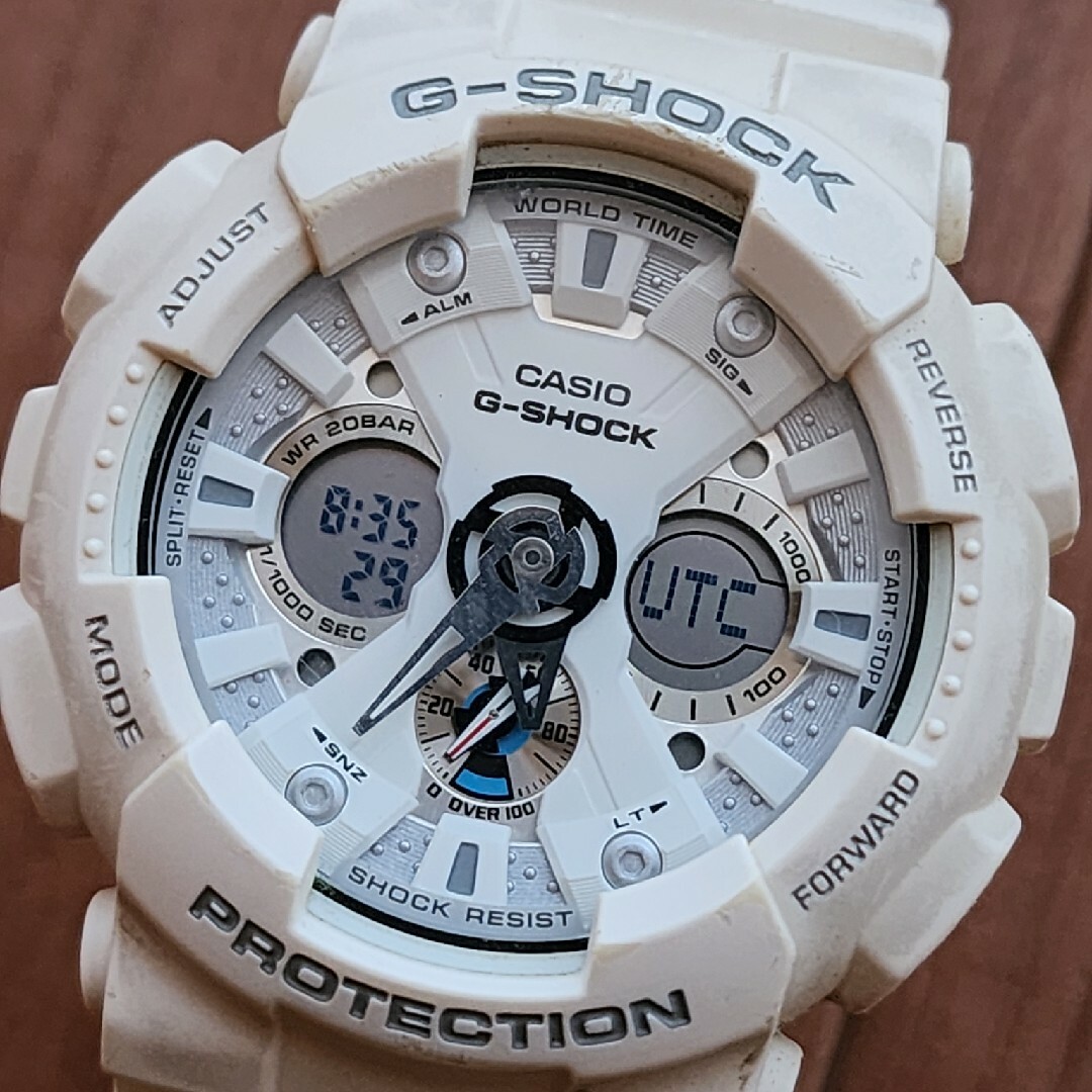 G-SHOCK(ジーショック)の【電池新品】G-SHOCK SHOCK RESIST ga120a メンズの時計(腕時計(デジタル))の商品写真