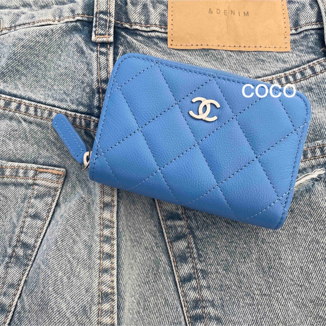 CHANEL(シャネル)の新品 CHANEL ミニ財布 コインケース ブルー キャビアスキン コインパース レディースのファッション小物(コインケース)の商品写真