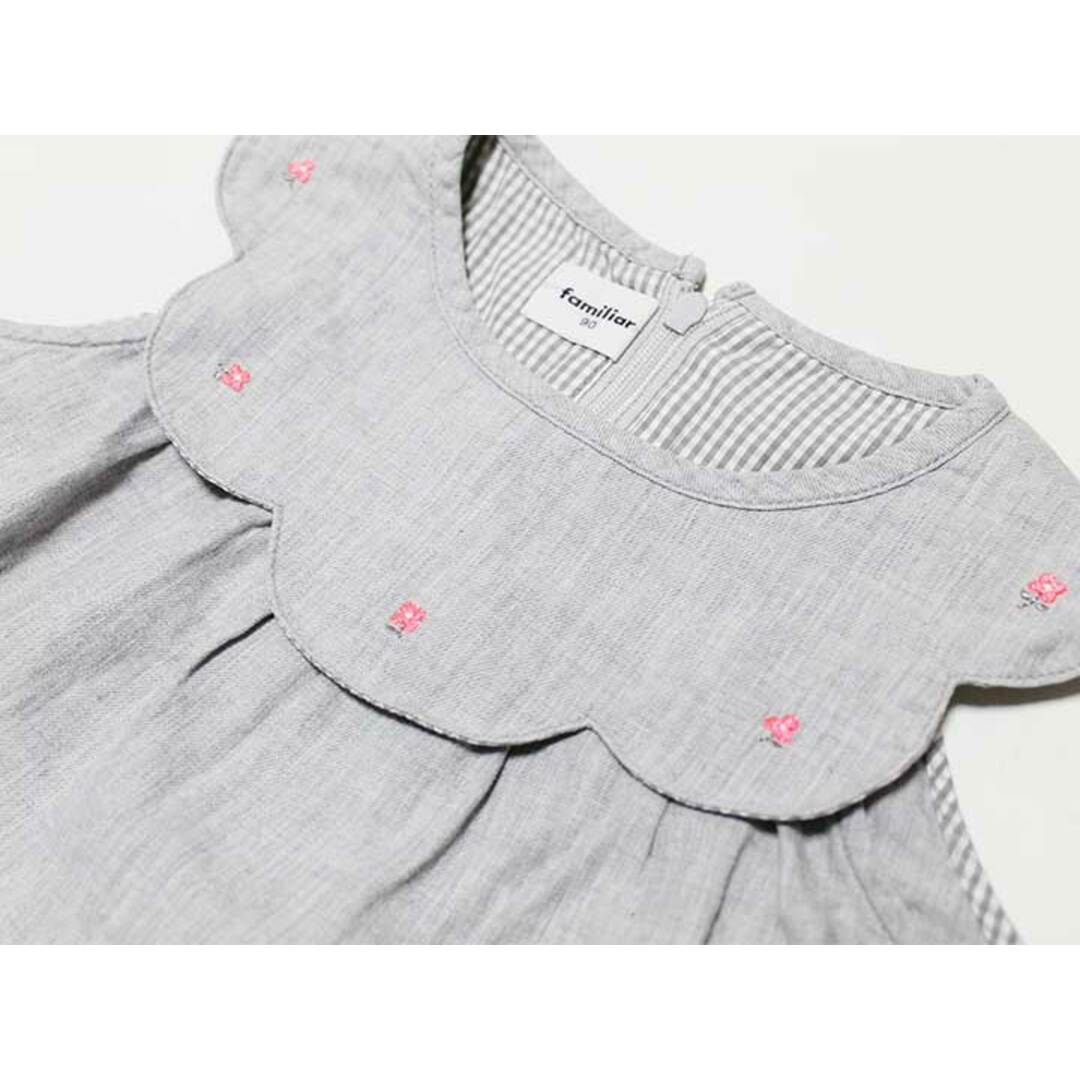 familiar(ファミリア)の‡ファミリア/familiar‡90cm ノースリーブブラウス グレー【中古】子供服 キッズ kids ベビー服 baby 女の子 夏 726032 tops キッズ/ベビー/マタニティのベビー服(~85cm)(シャツ/カットソー)の商品写真