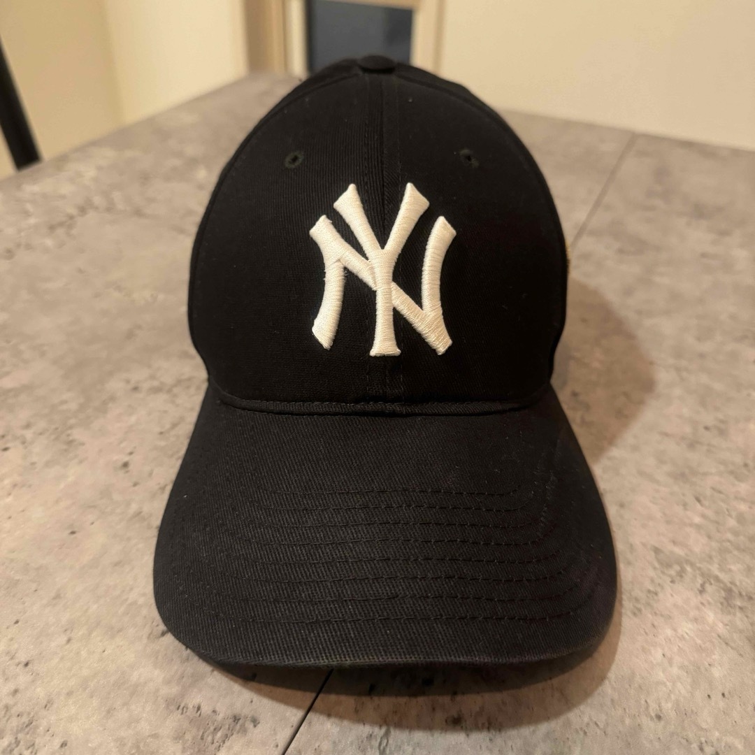 Gucci(グッチ)のグッチ GUCCI ニューヨークヤンキース 帽子 キャップ メンズの帽子(キャップ)の商品写真