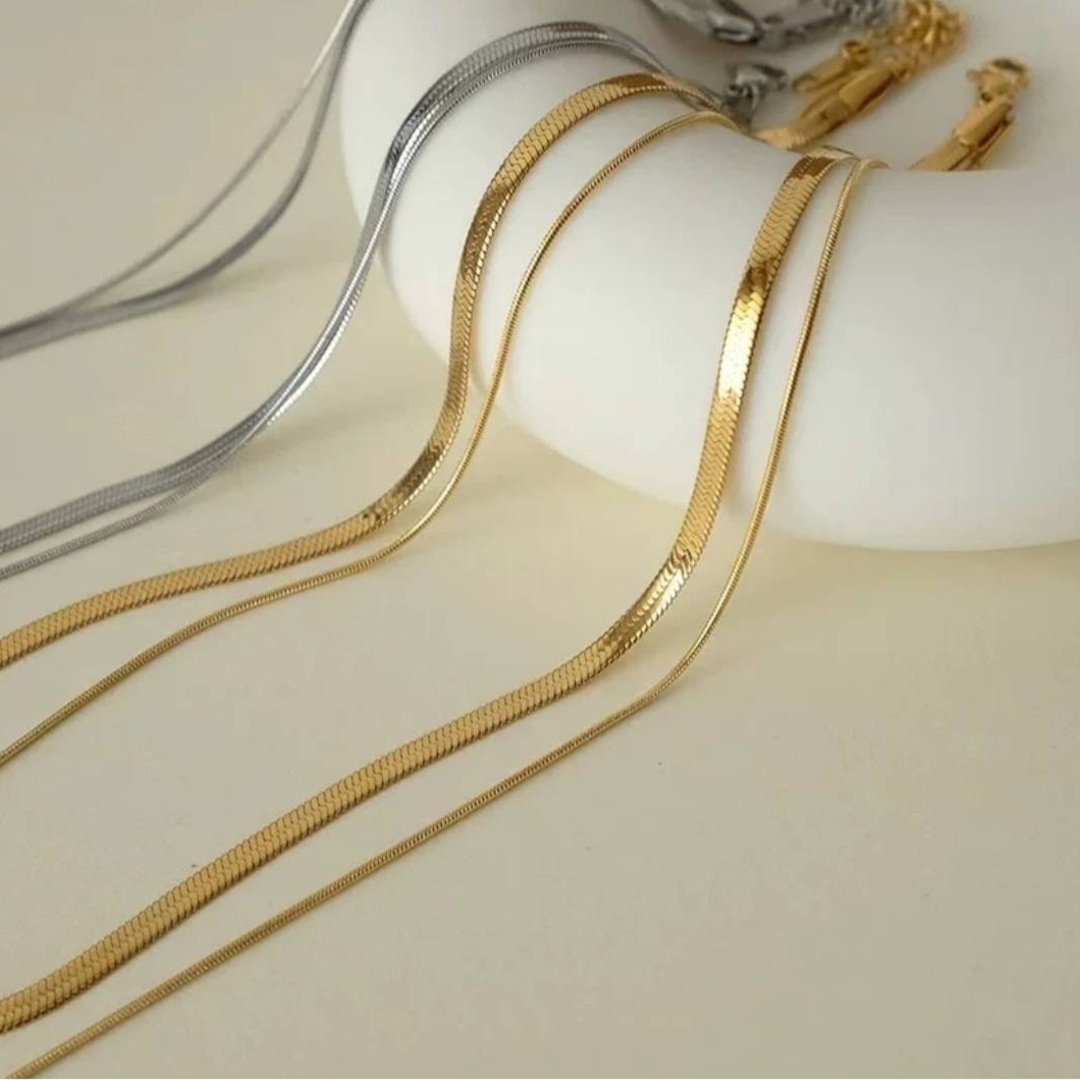 大人気　セール　2連 ネックレス スネークチェーン ネックレス ゴールド K18 レディースのアクセサリー(ネックレス)の商品写真