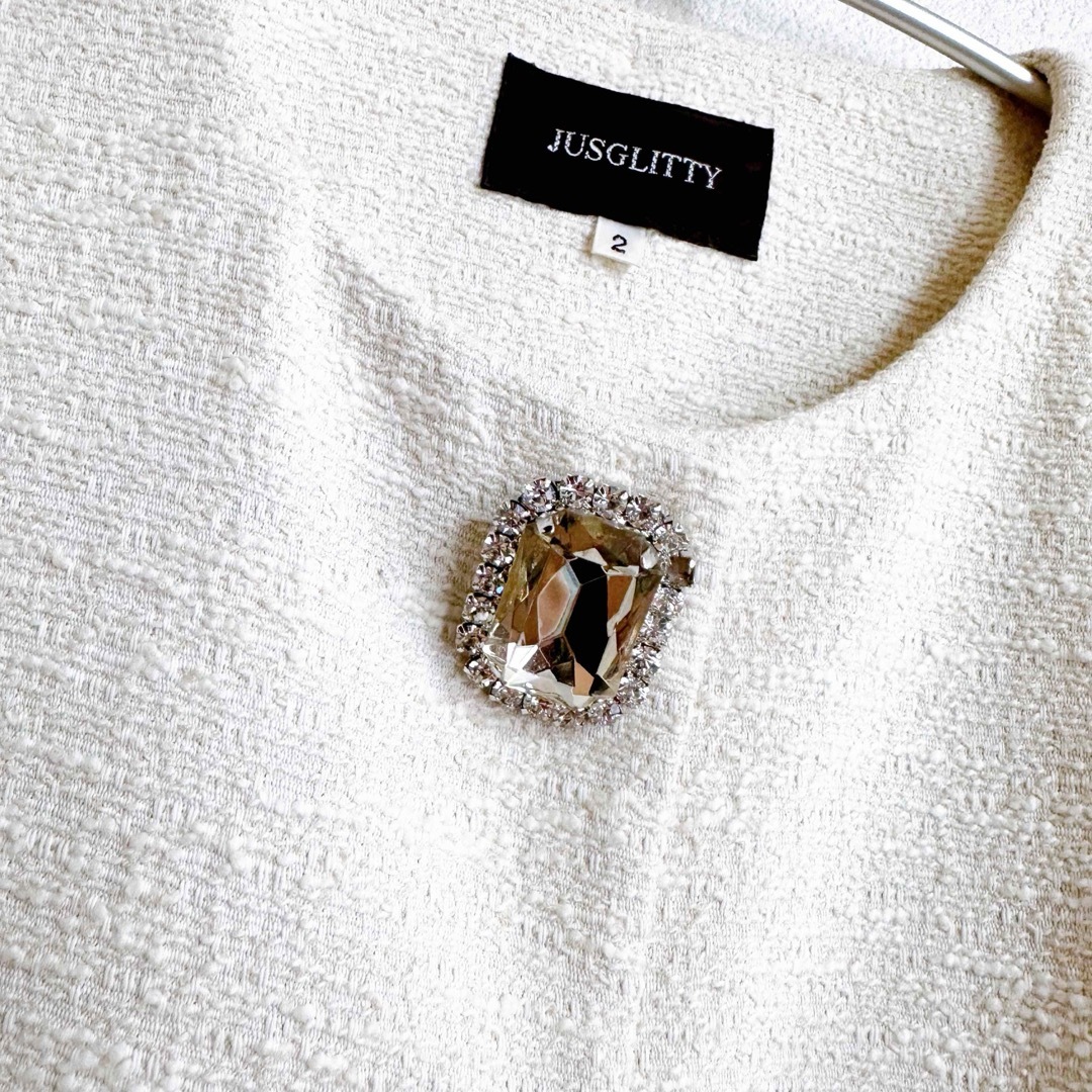 JUSGLITTY(ジャスグリッティー)の【 ジャスグリッティー 】　白　ビジュー　ツイード　春　スプリング　コート レディースのジャケット/アウター(スプリングコート)の商品写真