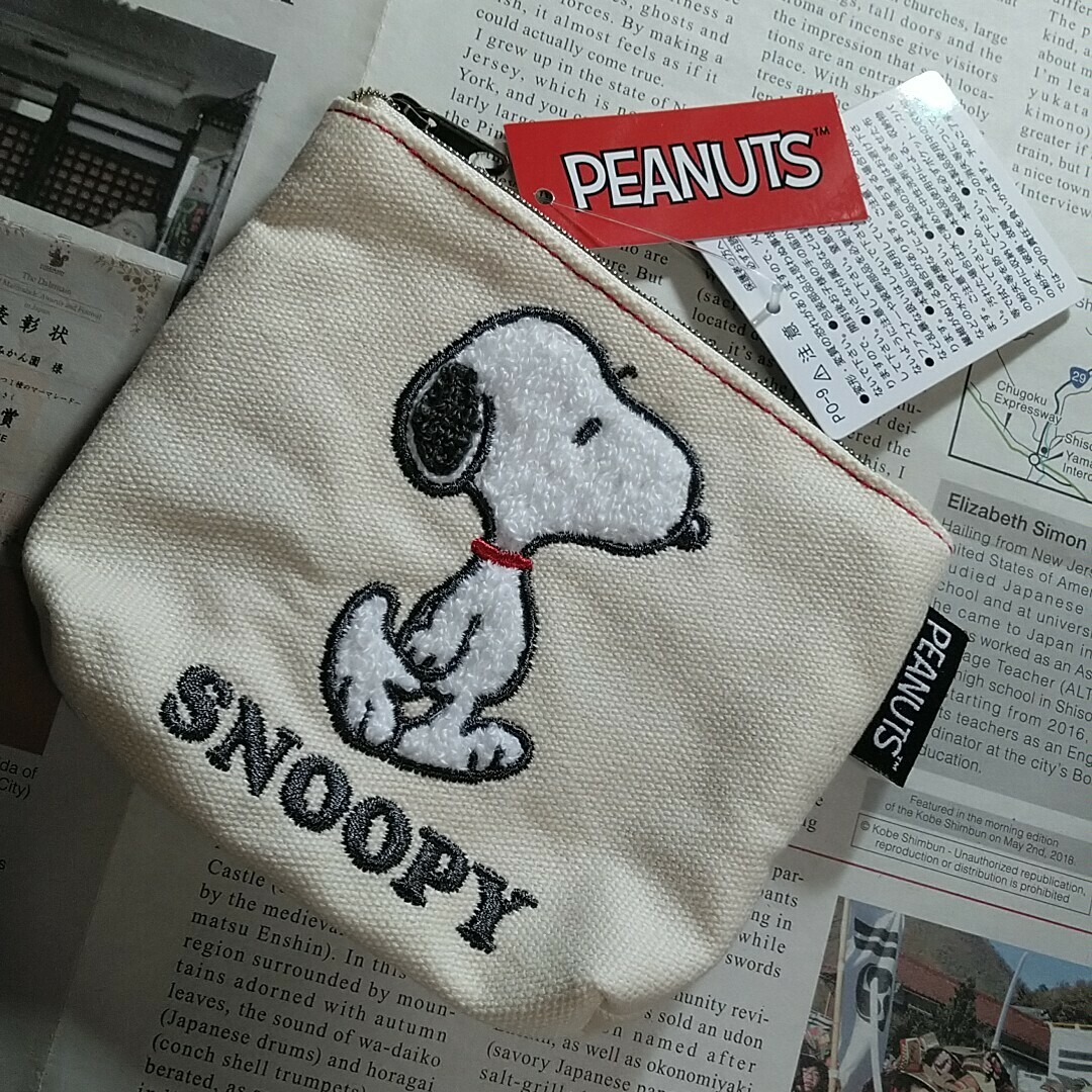 SNOOPY(スヌーピー)の新品 新商品 SNOOPY スヌーピー ポーチ ティッシュポーチ レディースのファッション小物(ポーチ)の商品写真