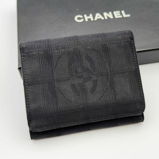 シャネル(CHANEL)の【極美品】CHANEL シャネル　ニュートラベルライン　折財布　黒(財布)