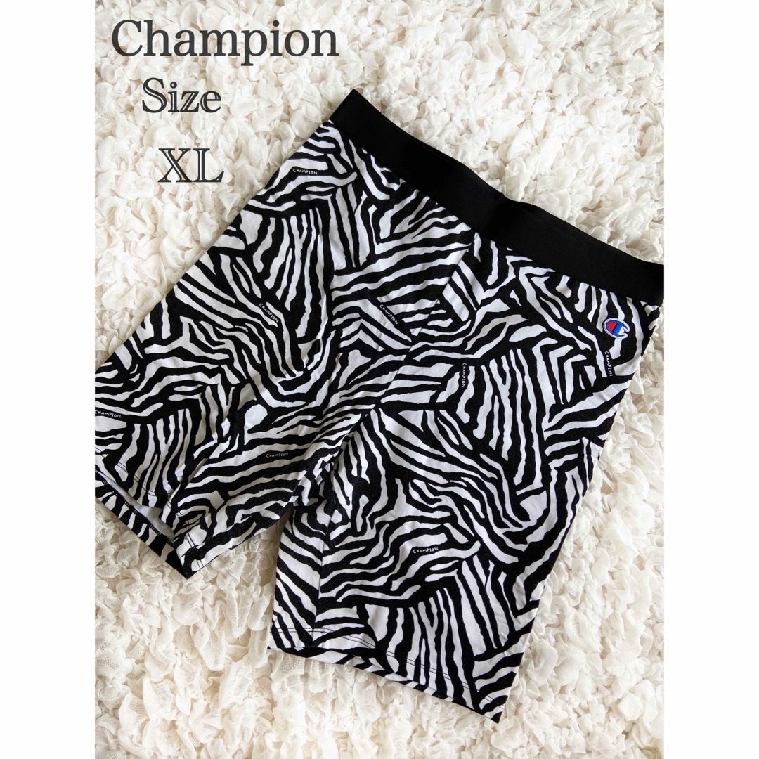 Champion(チャンピオン)のChampionレディースバイカーショーツゼブラ柄総柄ロゴXL 大きいサイズ派手 レディースのパンツ(ショートパンツ)の商品写真