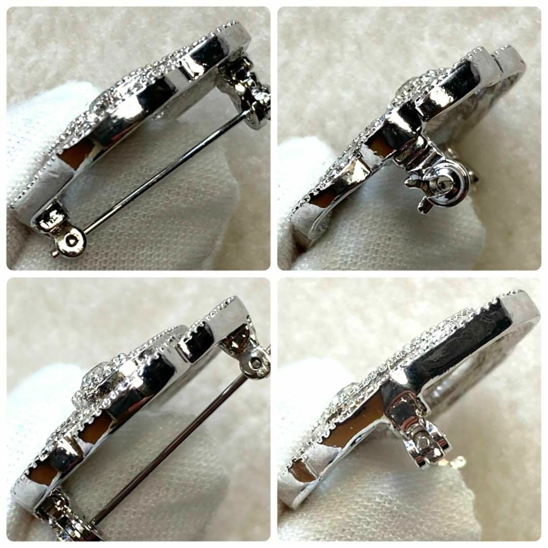 【美品】Christian DIOR ブローチ フラワーモチーフ 【美品】Christian DIOR ブローチ フラワーモチーフ