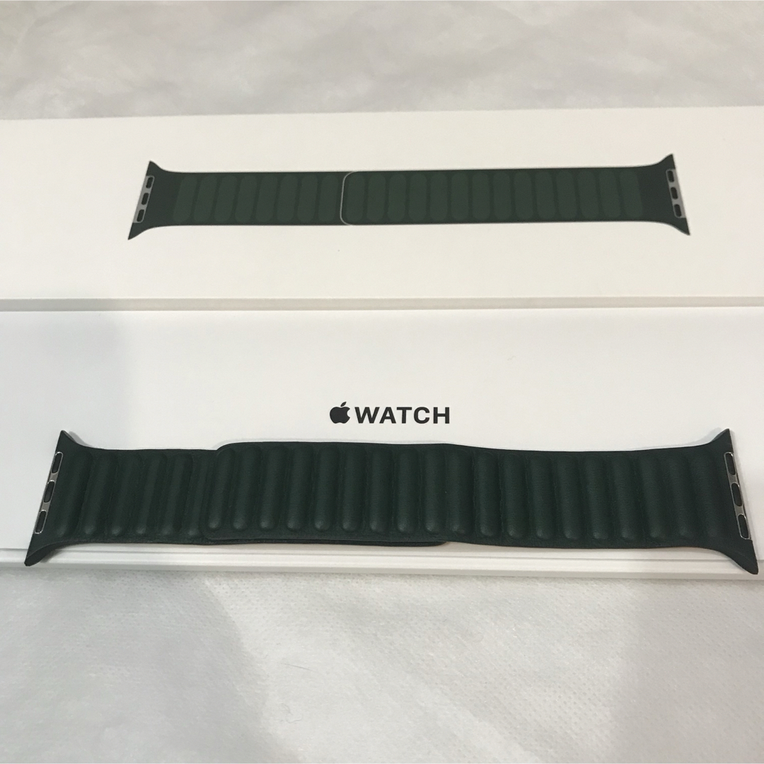 Apple Watch(アップルウォッチ)の【廃盤×美品】Apple Watch 純正 レザーリンク　グリーン メンズの時計(レザーベルト)の商品写真