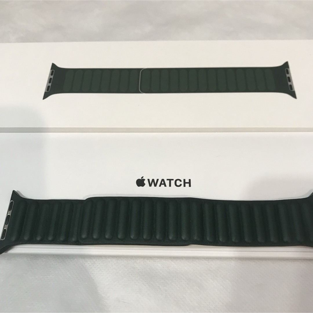 Apple Watch(アップルウォッチ)の【廃盤×美品】Apple Watch 純正 レザーリンク　グリーン メンズの時計(レザーベルト)の商品写真