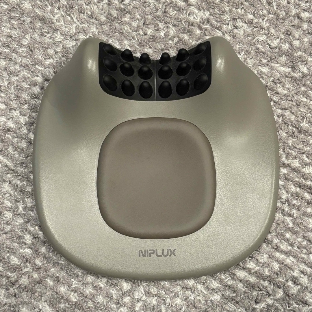 NIPLUX ネックプレミス  スマホ/家電/カメラの美容/健康(マッサージ機)の商品写真