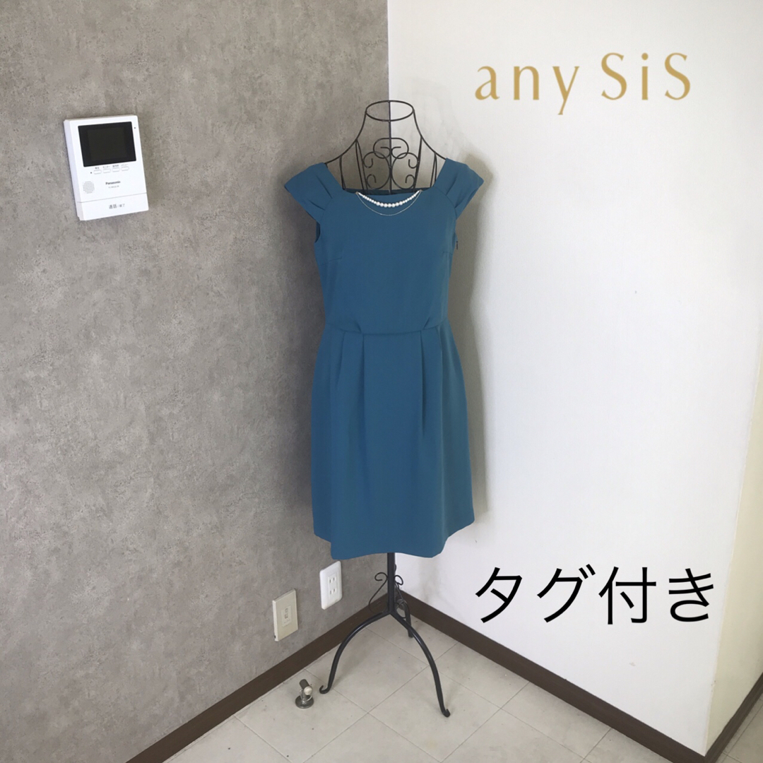 anySiS(エニィスィス)の新品タグ付き♡エニィスィス　ワンピース　パールアクセサリー付き レディースのワンピース(ひざ丈ワンピース)の商品写真