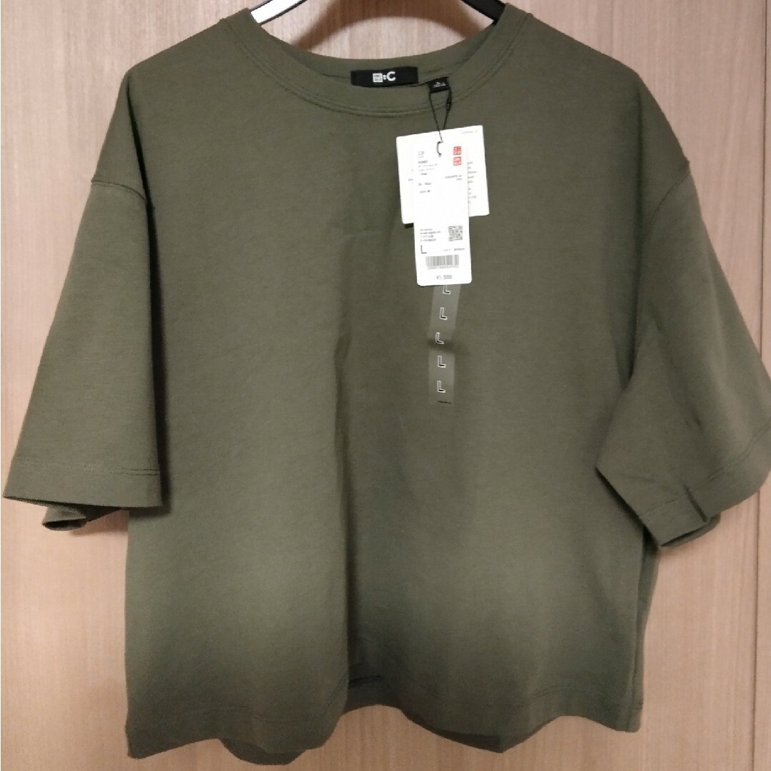 UNIQLO(ユニクロ)のユニクロC　コットンオーバーサイズクロップドT　カーキ　Ｌ レディースのトップス(Tシャツ(半袖/袖なし))の商品写真