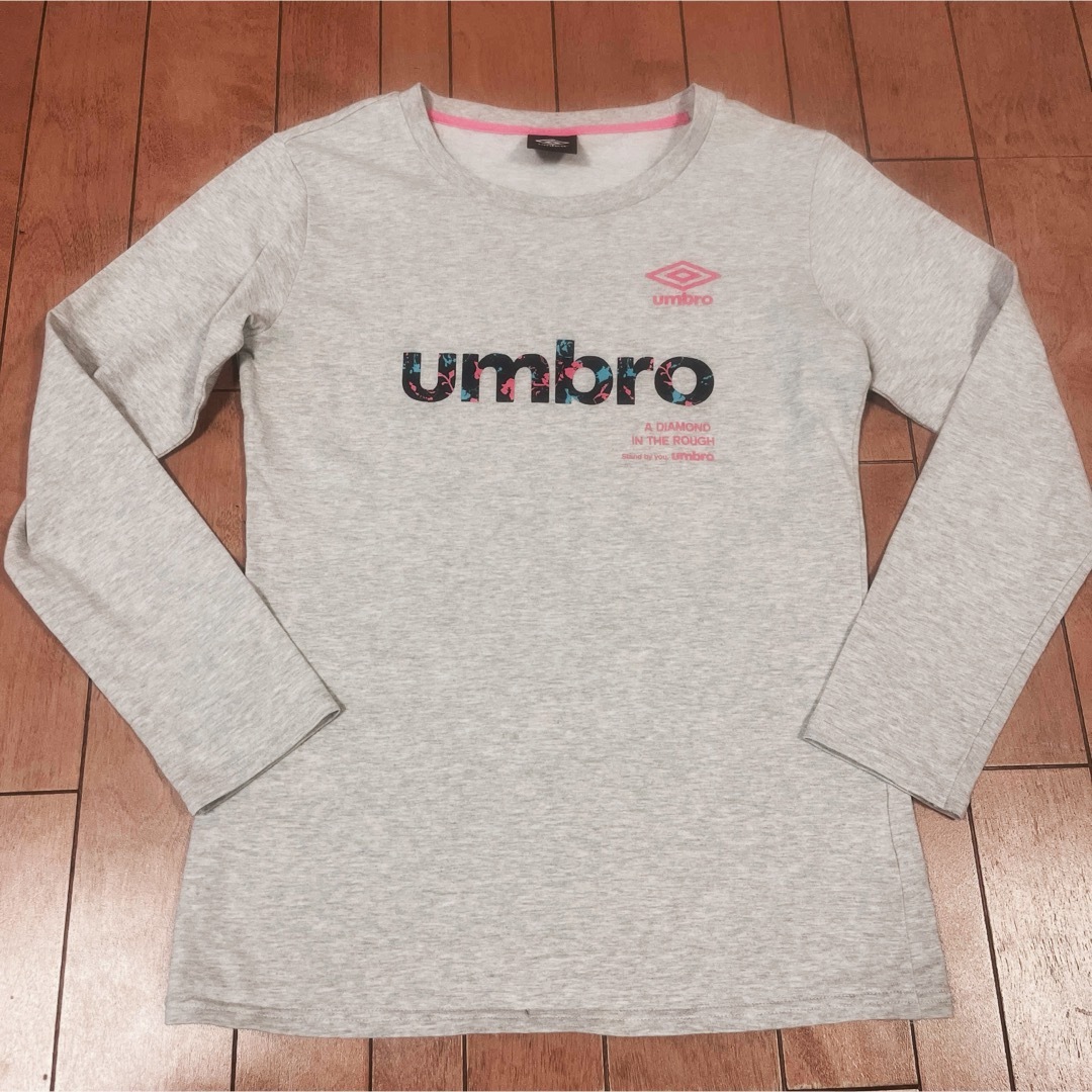 UMBRO(アンブロ)のumbro 長袖Tシャツ　レディースM メンズのトップス(Tシャツ/カットソー(七分/長袖))の商品写真