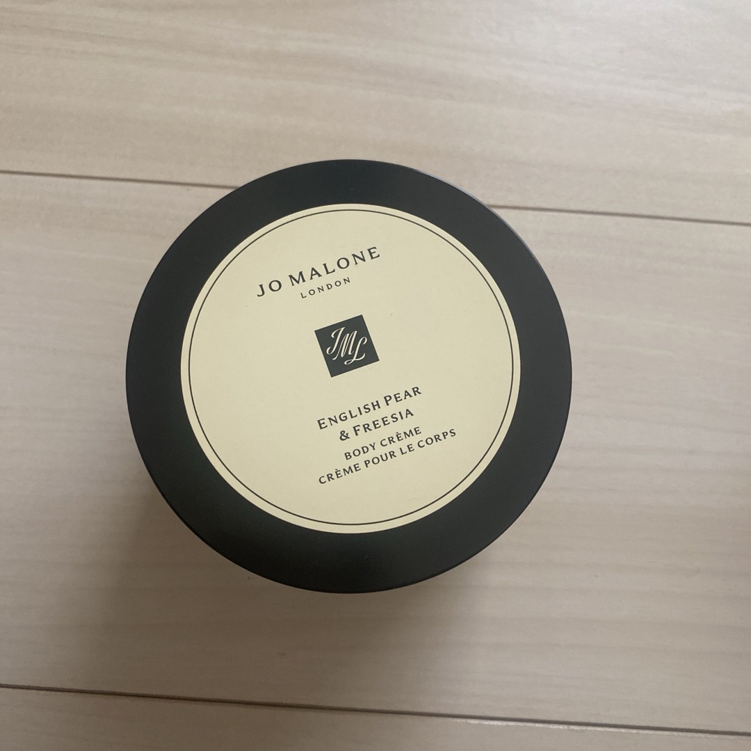 Jo Malone(ジョーマローン)のジョーマローン　ボディクリーム　イングリッシュ　ペアー&フリージア コスメ/美容のボディケア(ボディクリーム)の商品写真