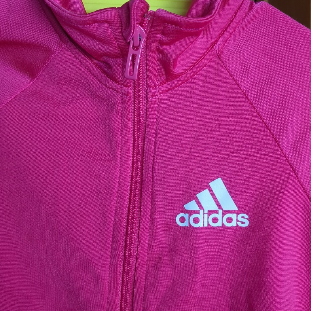 adidas(アディダス)のアディダス　ジャージ　ビビッドピンク キッズ/ベビー/マタニティのキッズ服女の子用(90cm~)(ジャケット/上着)の商品写真