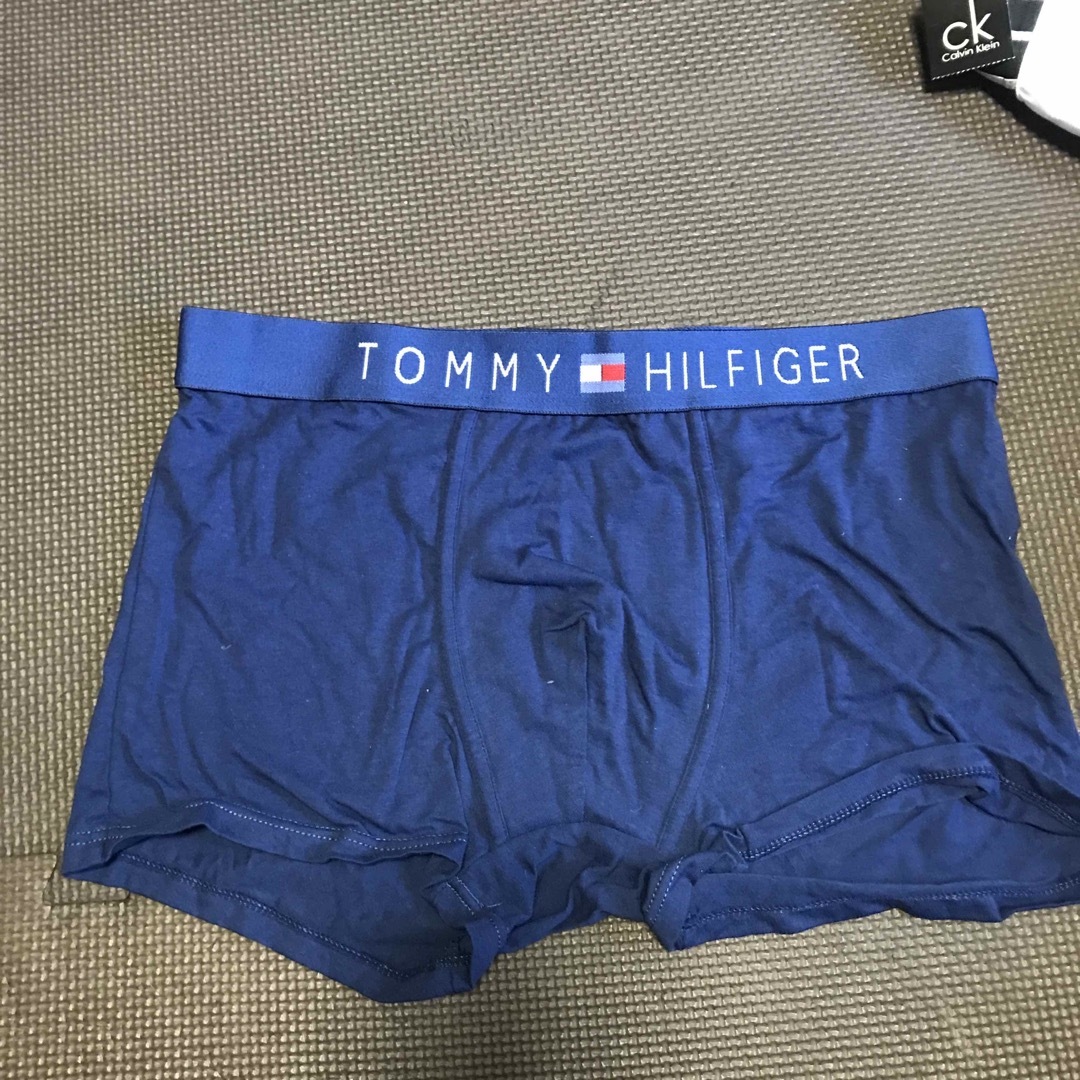 TOMMY HILFIGER(トミーヒルフィガー)のTommy HilfigerボクサーパンツXLサイズ2枚 メンズのアンダーウェア(ボクサーパンツ)の商品写真