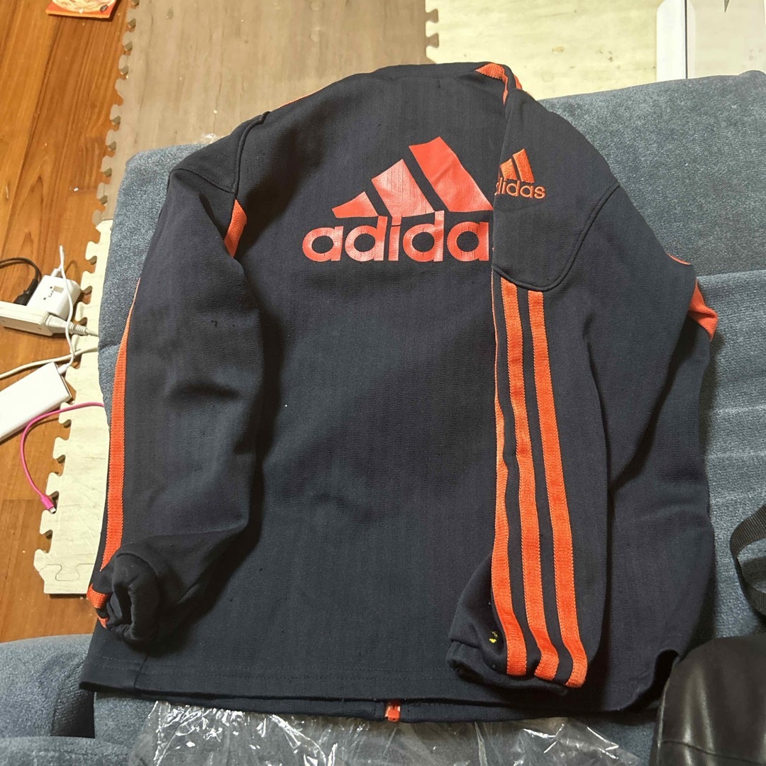 adidas(アディダス)のキッズウェア　130  キッズ/ベビー/マタニティのキッズ服男の子用(90cm~)(ジャケット/上着)の商品写真