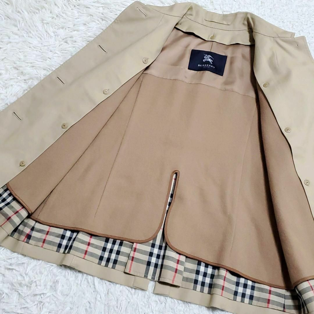 BURBERRY(バーバリー)の極美品 M バーバリー ショート スプリング コート ベージュ ウール ライナー レディースのジャケット/アウター(スプリングコート)の商品写真