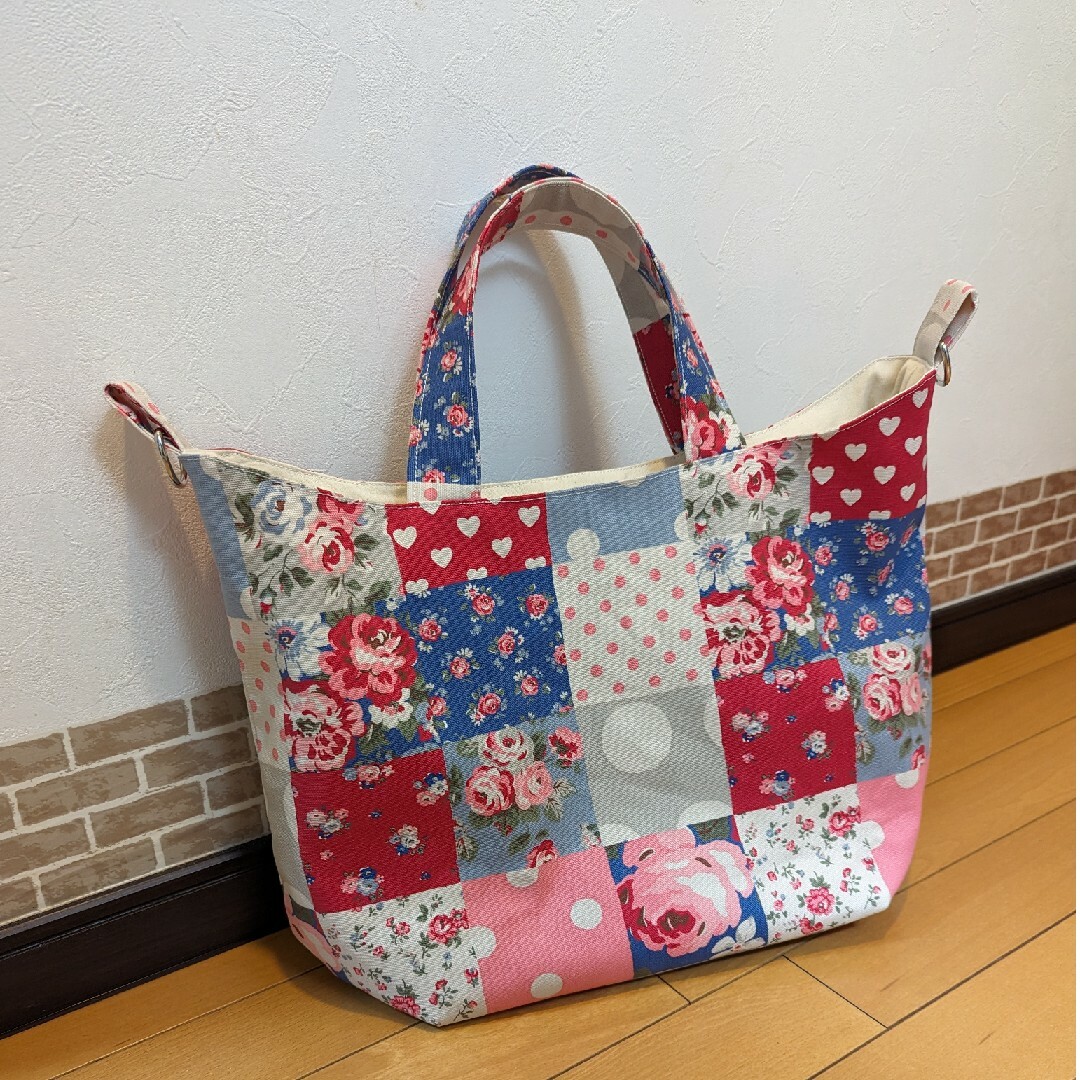 Cath Kidston(キャスキッドソン)の🩷キャスキッドソン　キャンパス地トートバッグ　ハンドメイド新品 レディースのバッグ(トートバッグ)の商品写真