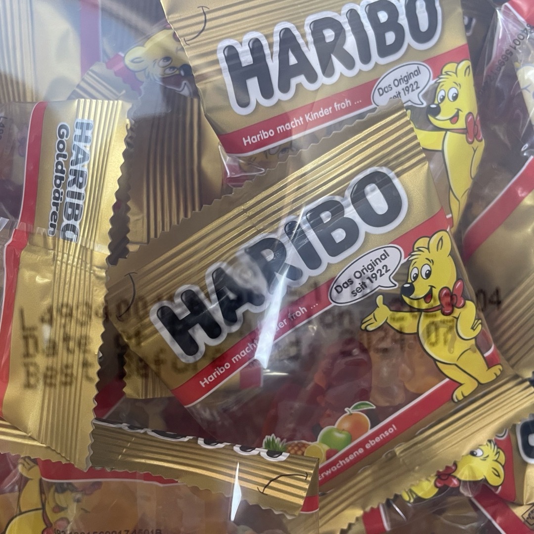 コストコ(コストコ)のコストコ★HARIBO★ハリボー★小分け★50袋★グミ★ミニゴールドベア 食品/飲料/酒の食品(菓子/デザート)の商品写真