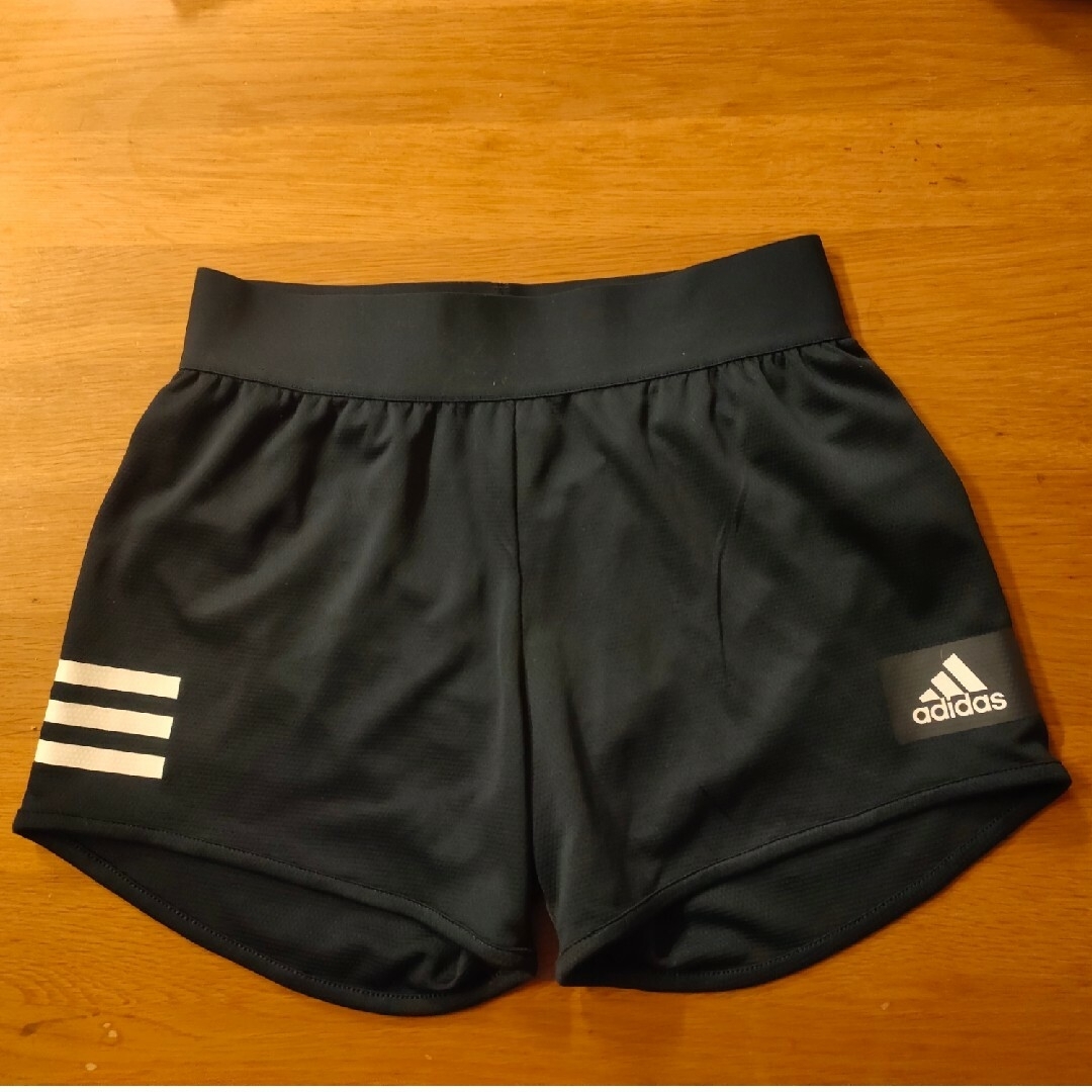 adidas(アディダス)のアディダス　短パン キッズ/ベビー/マタニティのキッズ服女の子用(90cm~)(パンツ/スパッツ)の商品写真