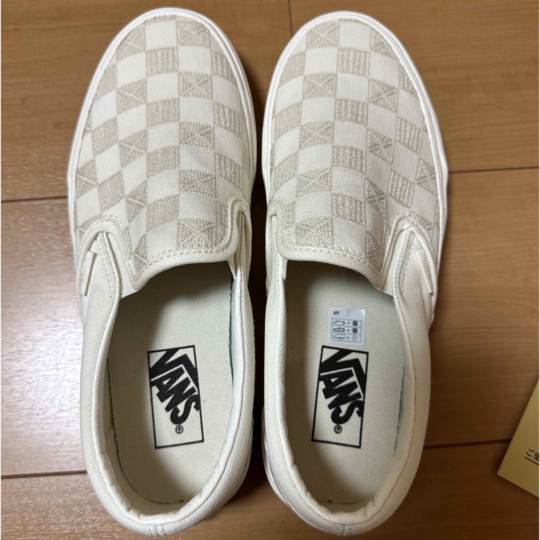 VANS(ヴァンズ)の【新品】VANS スリッポン チェック 24.5cm  レディースの靴/シューズ(スリッポン/モカシン)の商品写真