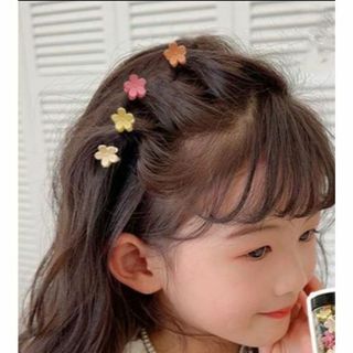 こどもフラワーミニヘアクリップ（50点セット）ヘアアクセサリーお花小花花見前髪(バレッタ/ヘアクリップ)