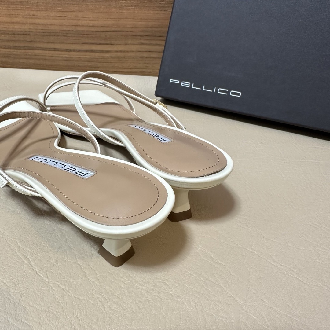 PELLICO(ペリーコ)のペリーコ サンダル ミュール スキニーストラップ レディースの靴/シューズ(ミュール)の商品写真