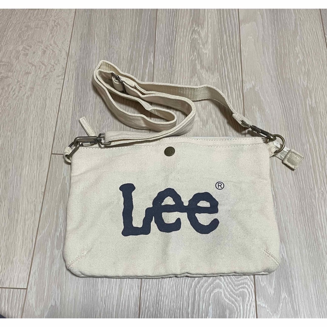 Lee(リー)のLee サコッシュ　ショルダーバッグ　新品 レディースのバッグ(ショルダーバッグ)の商品写真