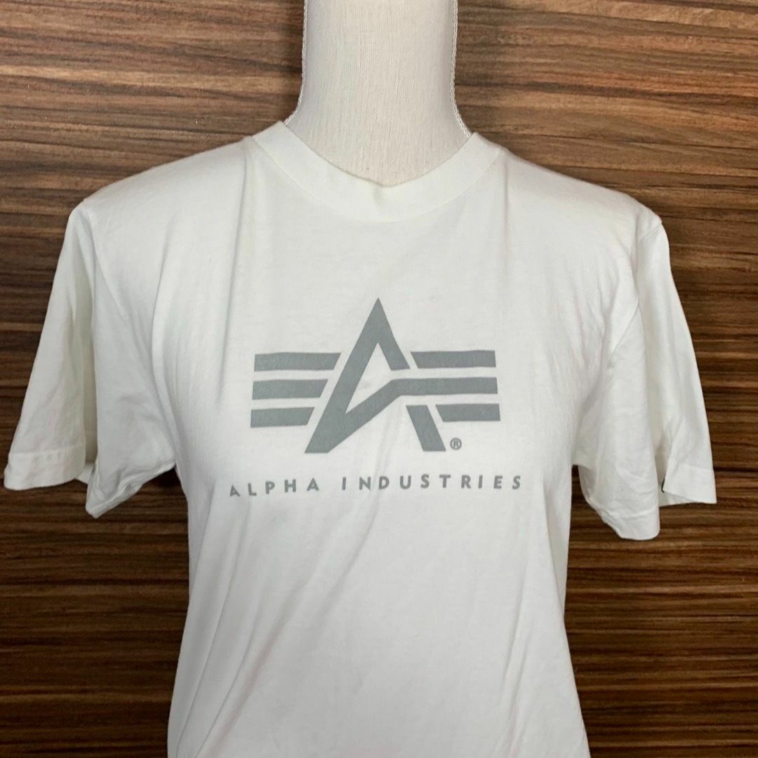 ALPHA INDUSTRIES(アルファインダストリーズ)のアルファ インダストリーズ Tシャツ S 白 ホワイト ロゴ プリント 半袖 メンズのトップス(Tシャツ/カットソー(半袖/袖なし))の商品写真