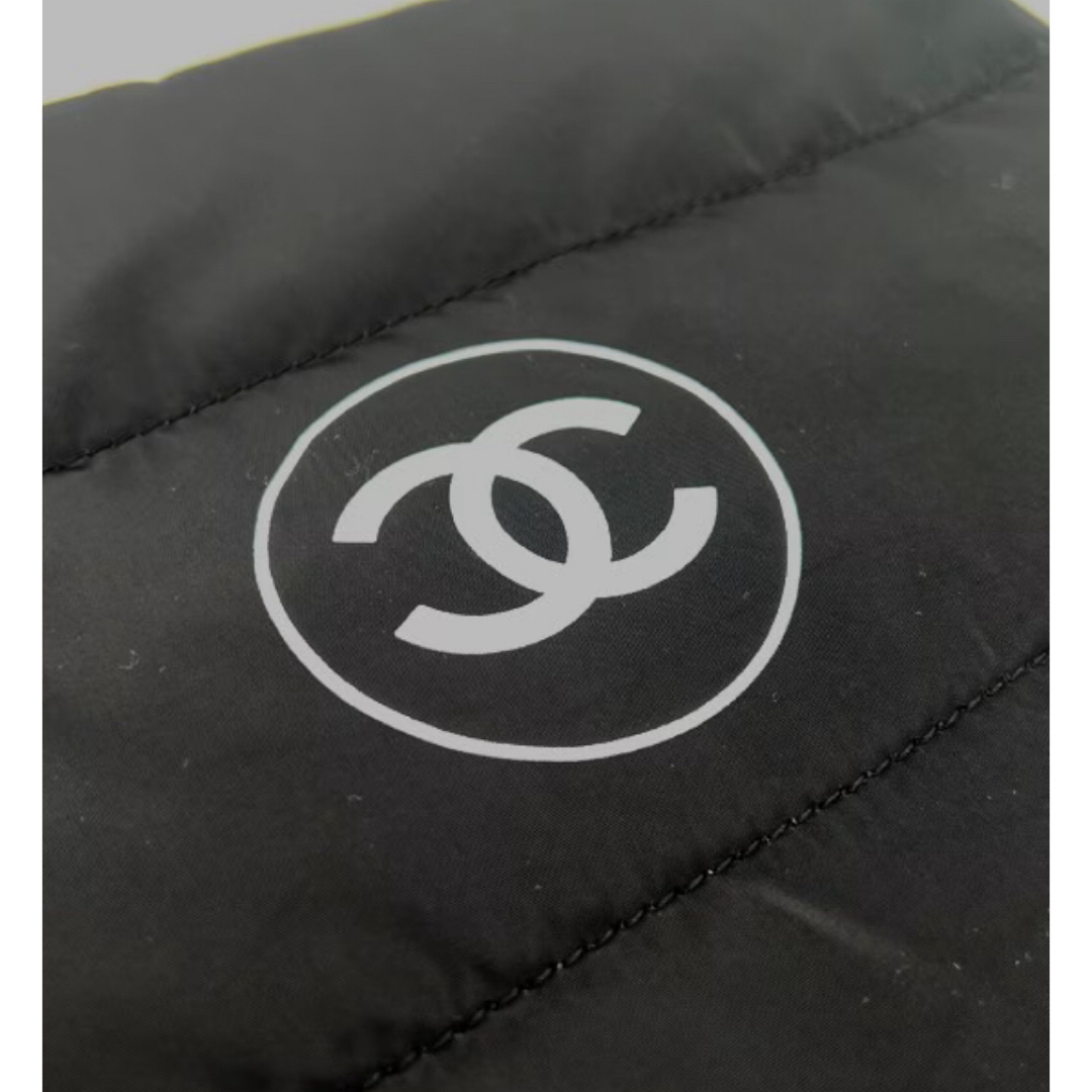 CHANEL(シャネル)のコスメ ポーチ 化粧品 小物入れ コスメティック 海外免税店 ノベルティ限定商品 レディースのファッション小物(ポーチ)の商品写真