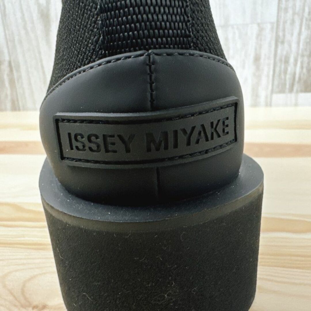 ISSEY MIYAKE(イッセイミヤケ)のISSEY MIYAKE×United Nude ブーツ BOUNCE FIT4 レディースの靴/シューズ(ブーツ)の商品写真