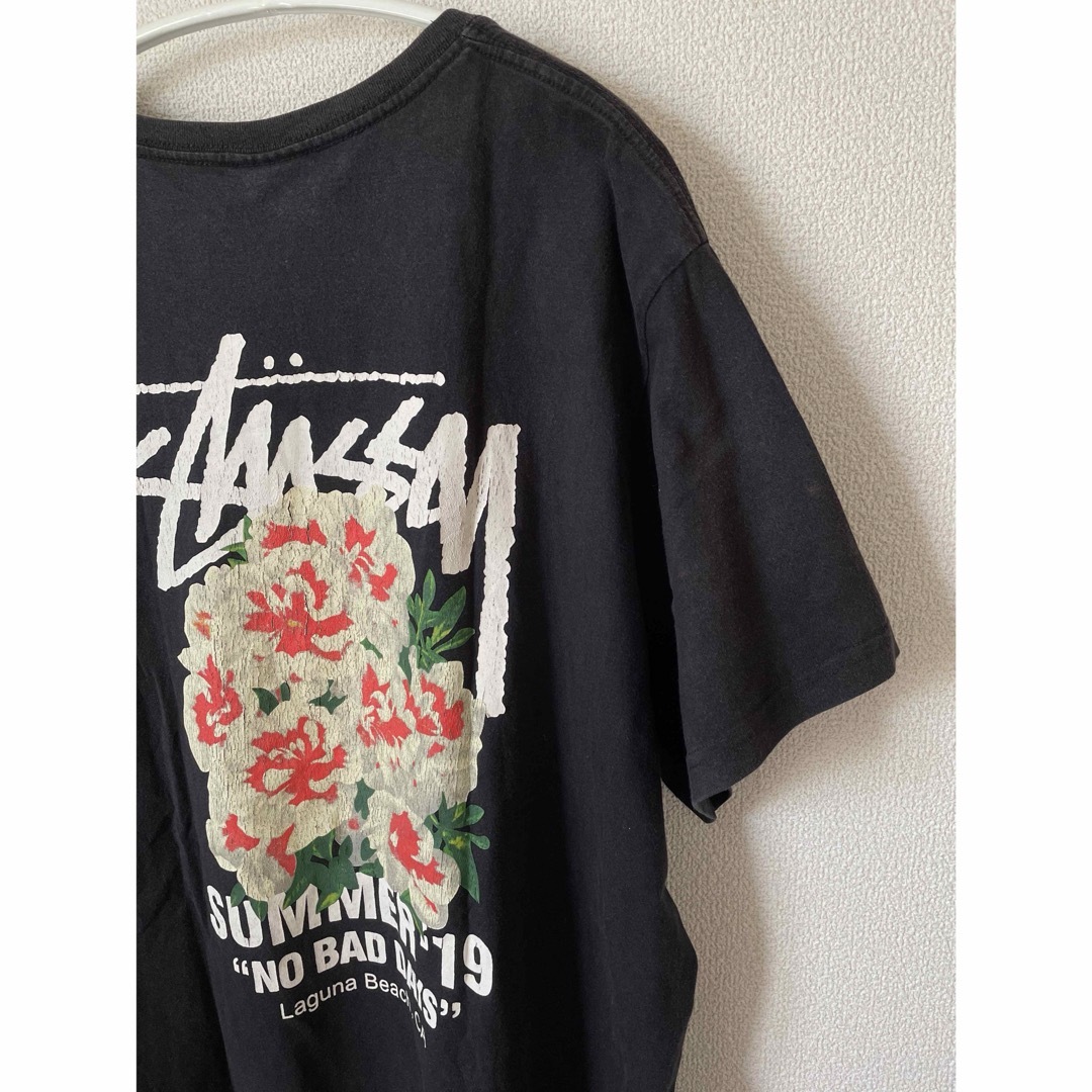 STUSSY(ステューシー)のstussy ステューシー バックプリント 花柄 メンズのトップス(Tシャツ/カットソー(半袖/袖なし))の商品写真