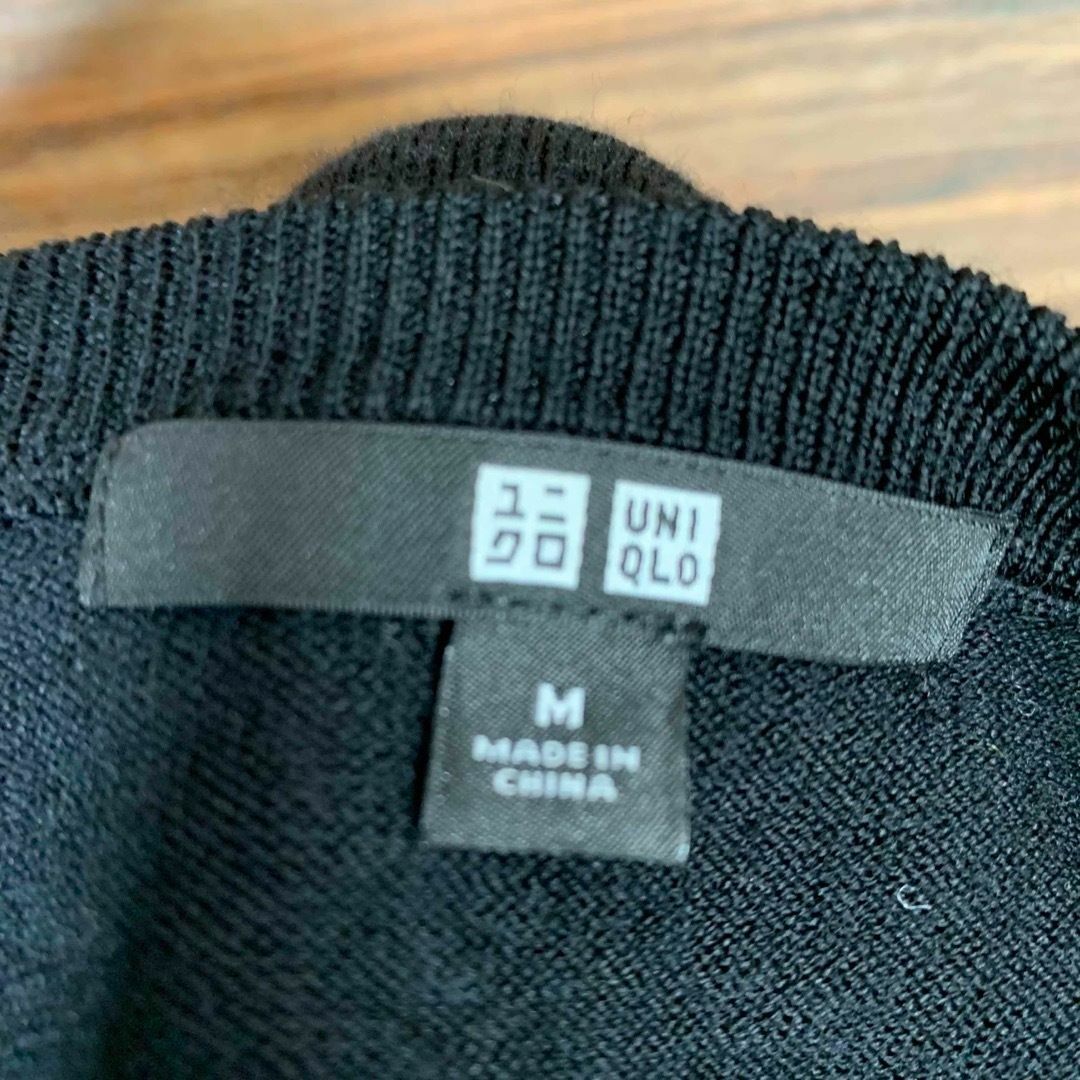 UNIQLO(ユニクロ)のユニクロ UNIQLO ニット Tシャツ Mサイズ ブラック 黒 長袖 無地 レディースのトップス(Tシャツ(長袖/七分))の商品写真