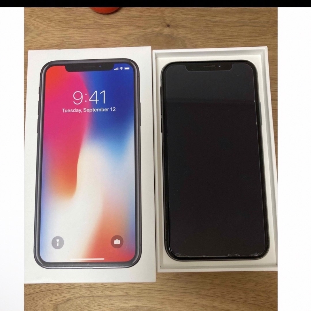 iPhone X 本体　64G  SIMフリー スマホ/家電/カメラのスマートフォン/携帯電話(スマートフォン本体)の商品写真