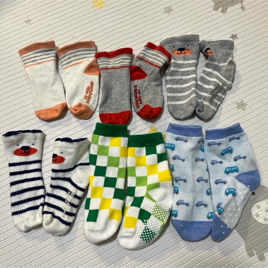 babyGAP(ベビーギャップ)のGAP 12-14 センチ　幼児　靴下　6セット キッズ/ベビー/マタニティのこども用ファッション小物(靴下/タイツ)の商品写真