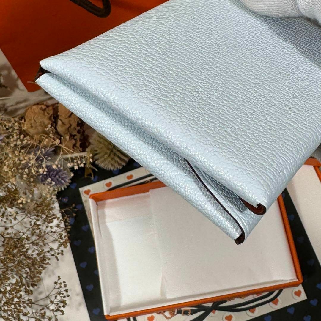 Hermes(エルメス)のHERMES カルヴィデュオ　ヴェルソ　ブルーブリュム　キュイーブル U刻印 レディースのファッション小物(財布)の商品写真