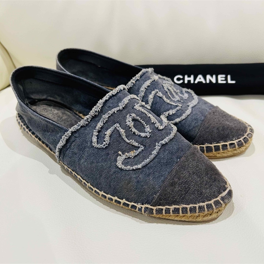 CHANEL(シャネル)のCHANEL エスパドリーユ　デニム　39  24cm ブルー　スニーカー レディースの靴/シューズ(スリッポン/モカシン)の商品写真