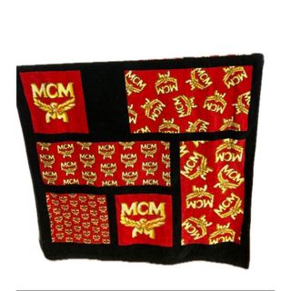 エムシーエム(MCM)のMCM  大判 バスタオル ロゴ 赤 黒 黄色 綿 日本製 ブランド(タオル/バス用品)