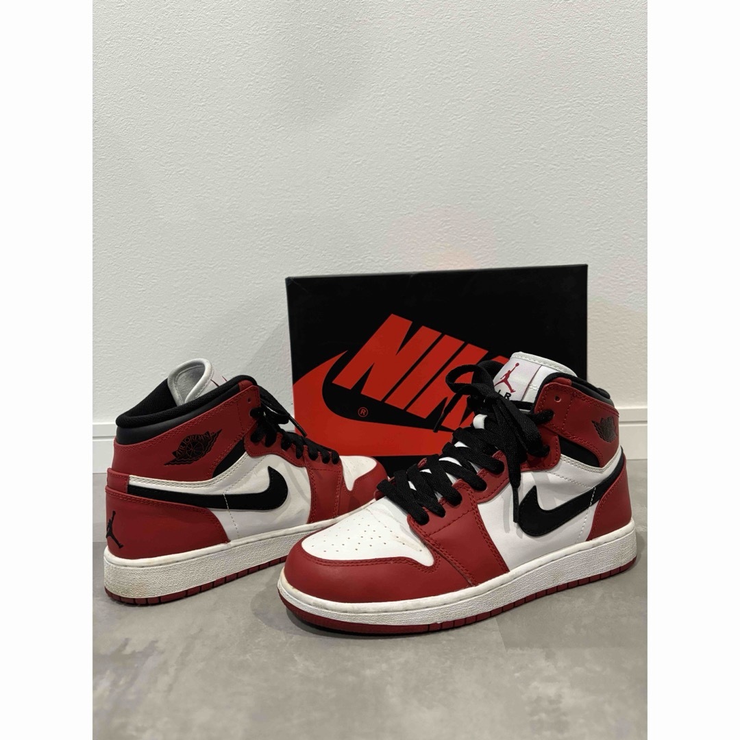 NIKE(ナイキ)のNIKE AIR JORDAN 1 CHICAGO エアジョーダン1 シカゴ メンズの靴/シューズ(スニーカー)の商品写真