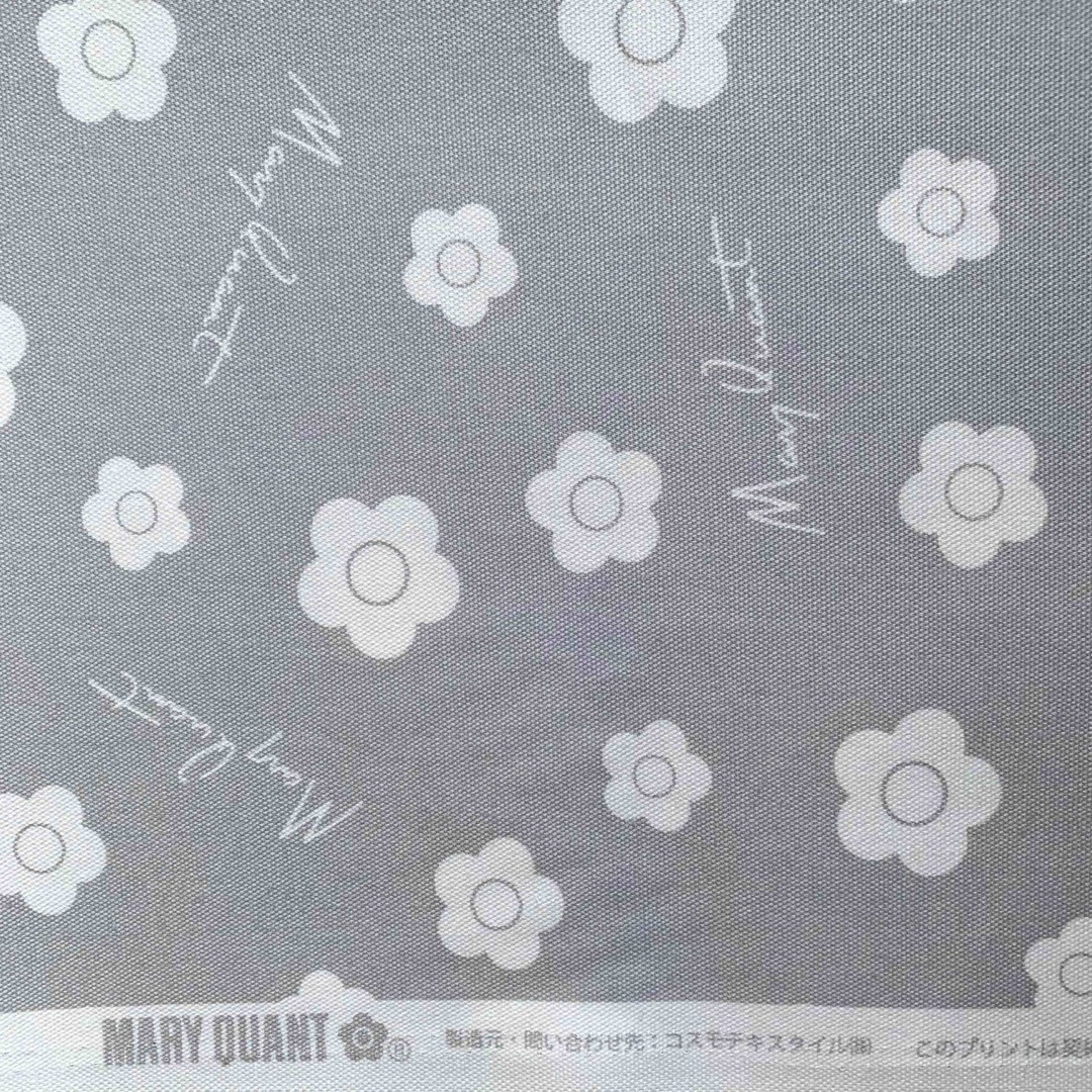MARY QUANT(マリークワント)の（空友612様用）生地  MARY QUANT ミニデイジー グレー 1m ハンドメイドの素材/材料(生地/糸)の商品写真