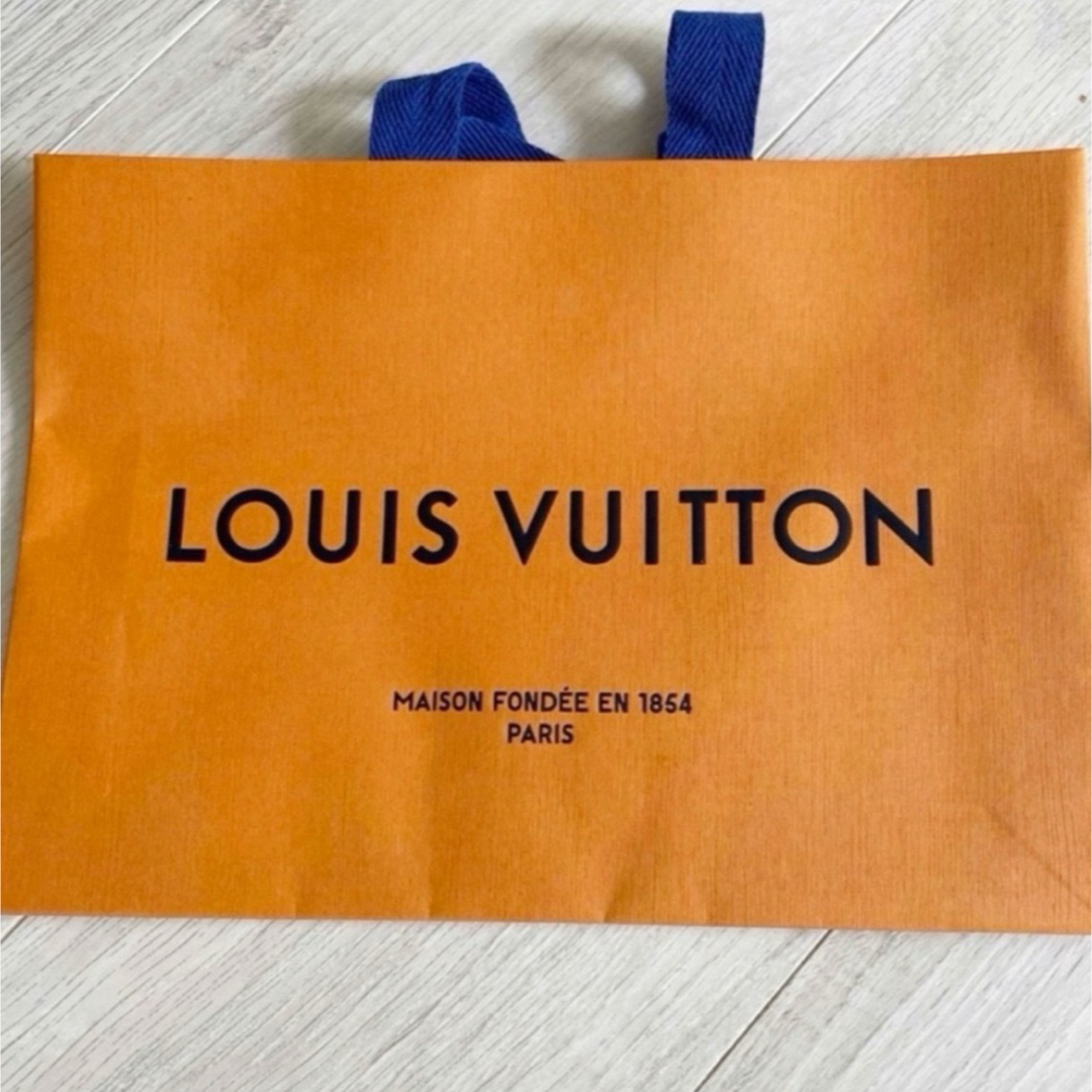 LOUIS VUITTON(ルイヴィトン)の【値下げ】LOUIS VUITTON紙袋セット ブランド袋 ショップ袋 レディースのバッグ(ショップ袋)の商品写真