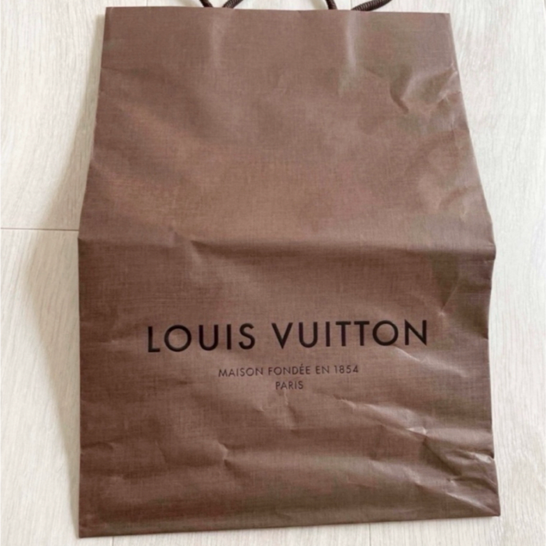 LOUIS VUITTON(ルイヴィトン)の【値下げ】LOUIS VUITTON紙袋セット ブランド袋 ショップ袋 レディースのバッグ(ショップ袋)の商品写真