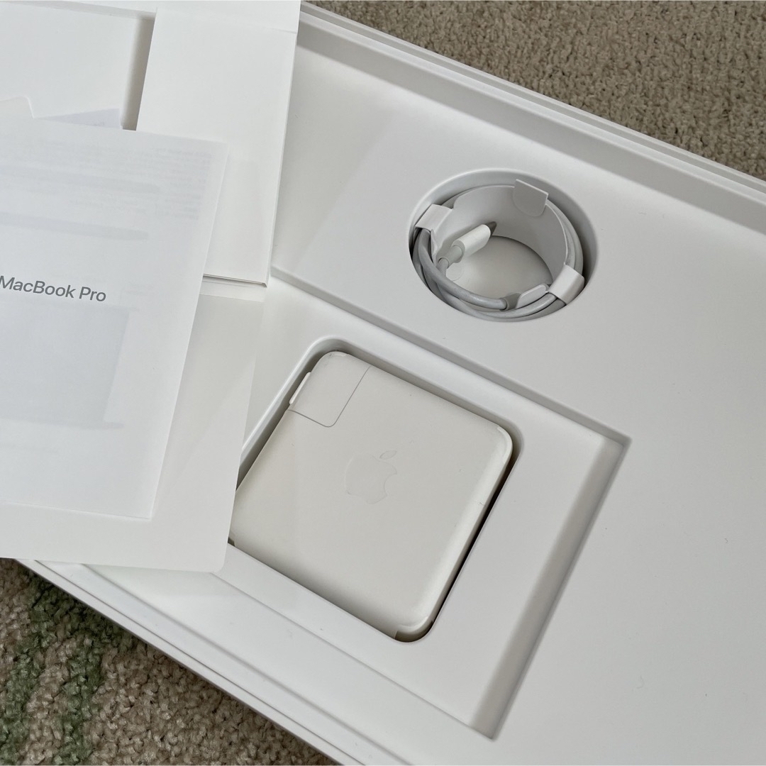 MacBook Pro 13インチ スペースグレイ MacBook Pro 13インチ スペースグレイ