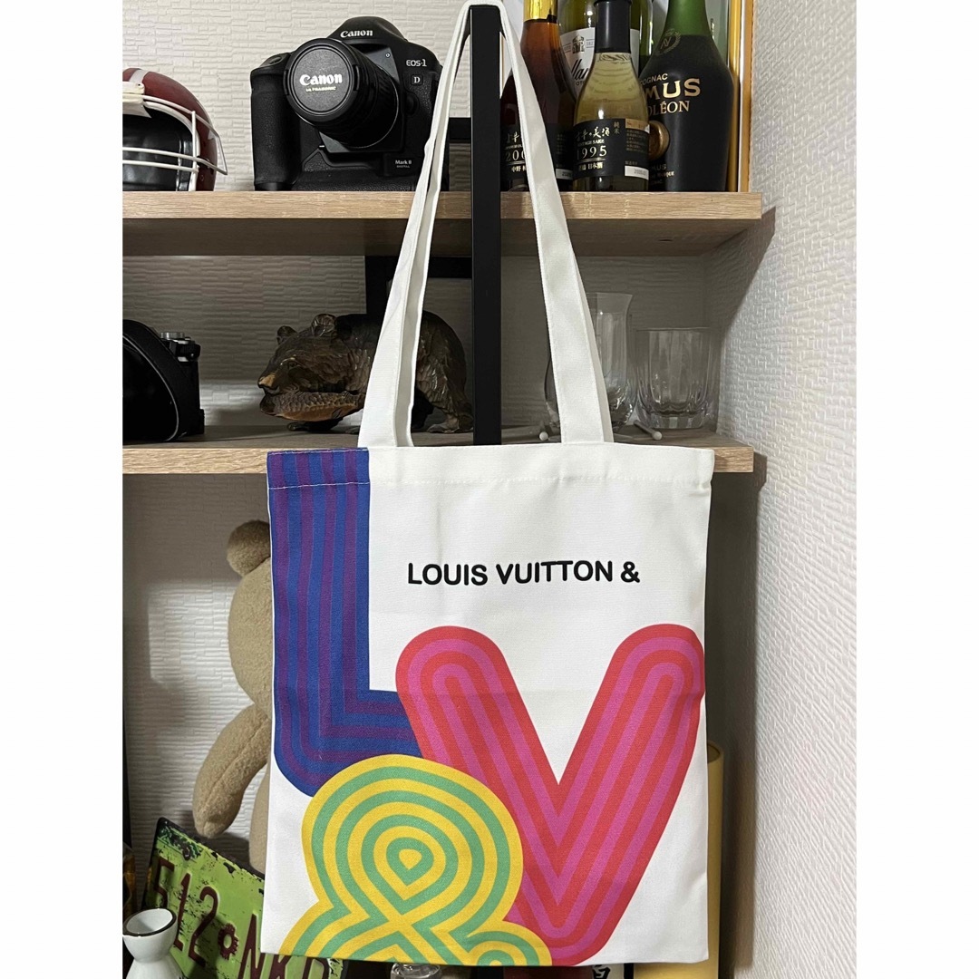 LOUIS VUITTON(ルイヴィトン)のルイヴィトン　トートバッグ　エコバッグ　ノベルティ レディースのバッグ(エコバッグ)の商品写真