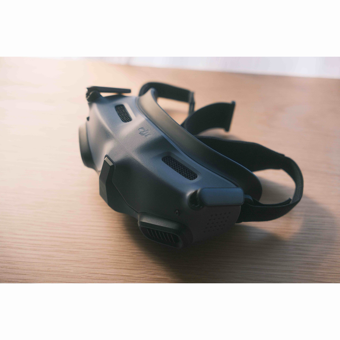 DJI Goggles 2 モーション コンボ エンタメ/ホビーのおもちゃ/ぬいぐるみ(ホビーラジコン)の商品写真