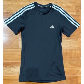 アディダス(adidas)の新品同様　アディダス　コンプレッションシャツ半袖ウェア　Sサイズ(トレーニング用品)