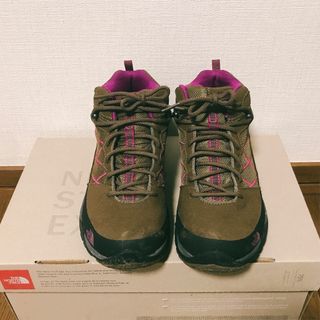 ザノースフェイス(THE NORTH FACE)のTHE NORTH FACE登山靴 24.5㎝（レディース）(登山用品)