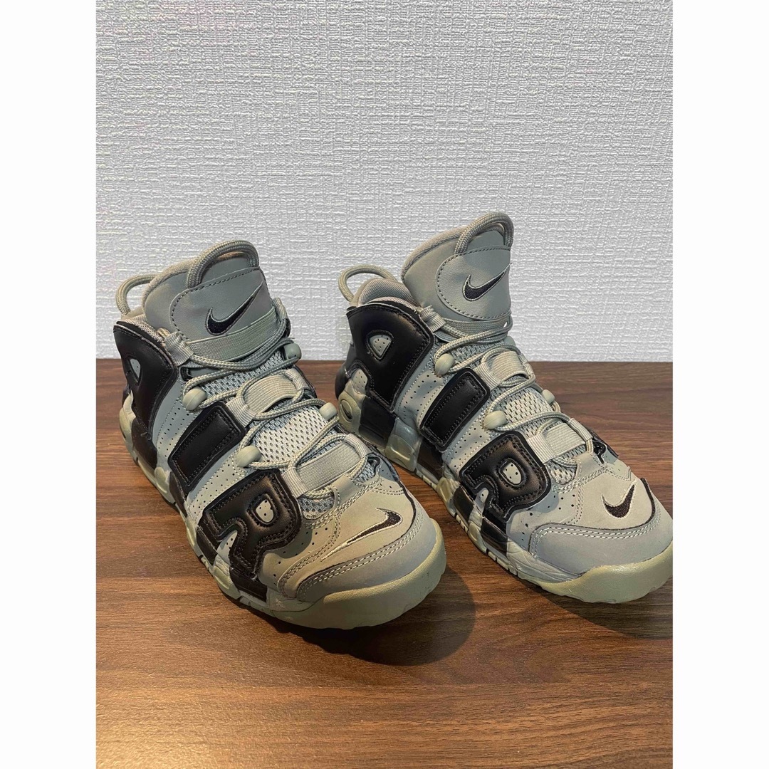 NIKE(ナイキ)のNIKE Air モアアップテンポ　ダークスタッコ/ブラック　23.5cm レディースの靴/シューズ(スニーカー)の商品写真