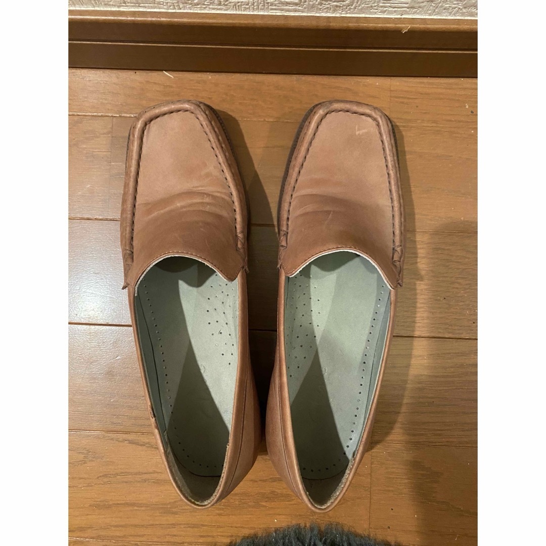 Clarks(クラークス)のクラークス　ローファー　薄茶色　美品❣️タイムセール レディースの靴/シューズ(ローファー/革靴)の商品写真